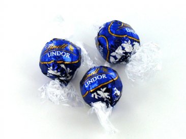 Lindt LINDOR Dark Chocolate Truffles, 60 Count Box